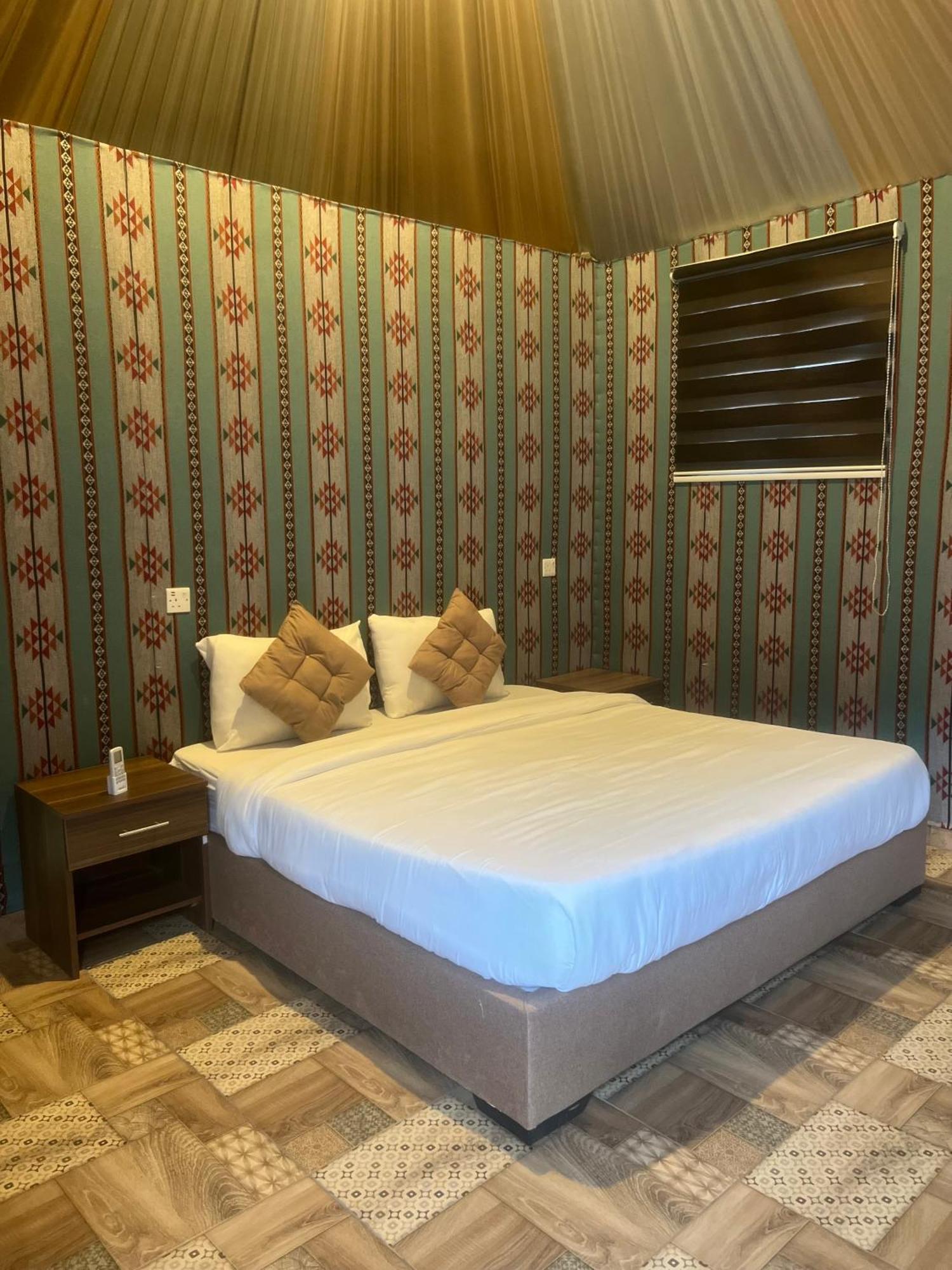 Rum Moon Luxury Camp وادي رم المظهر الخارجي الصورة
